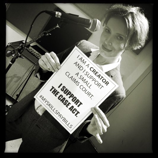 D8uFIZEXsAAJWY6.jpg-large